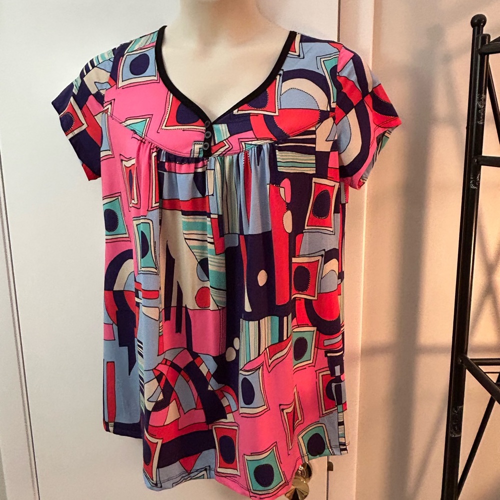 Casual Brand Knit Tunic Top.